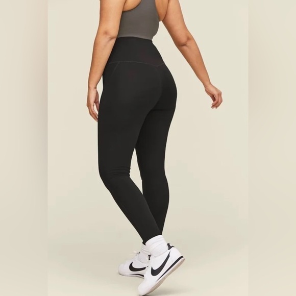 Girlfriend Collective - Compressive High-Rise Legging - Picture 2 of 8